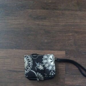 Black and White Patterned Wristlet